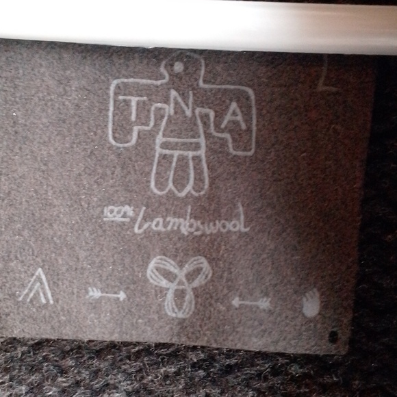 TNA 100% Lambs Wool Cowichan Style Cardigan Sweater Warm Charcoal Gray Knit 🩶 - Picture 2 of 11